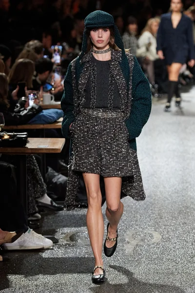 Look 37